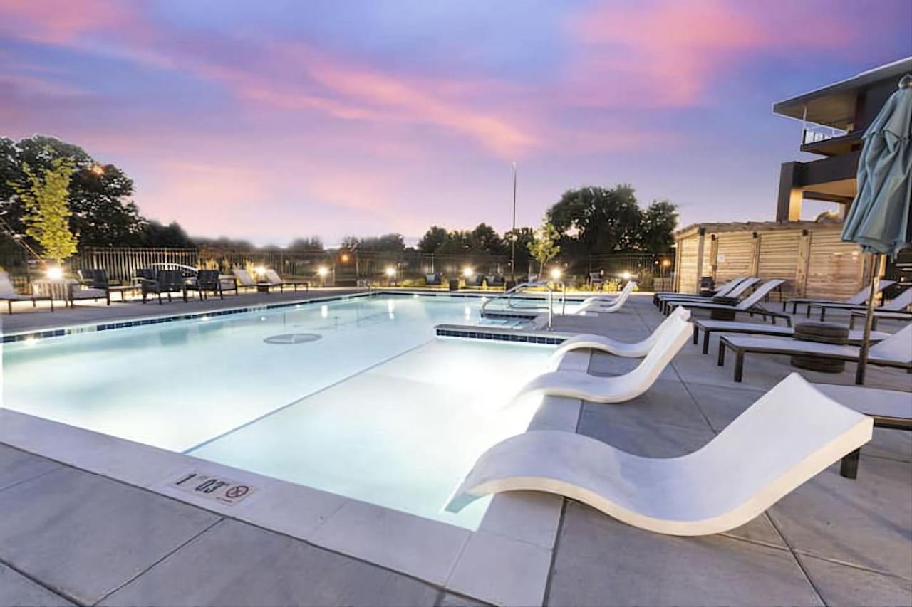 Modern Dwntwn 1 Bdrm Apt Pool Gym Free Parking إنديانابوليس المظهر الخارجي الصورة